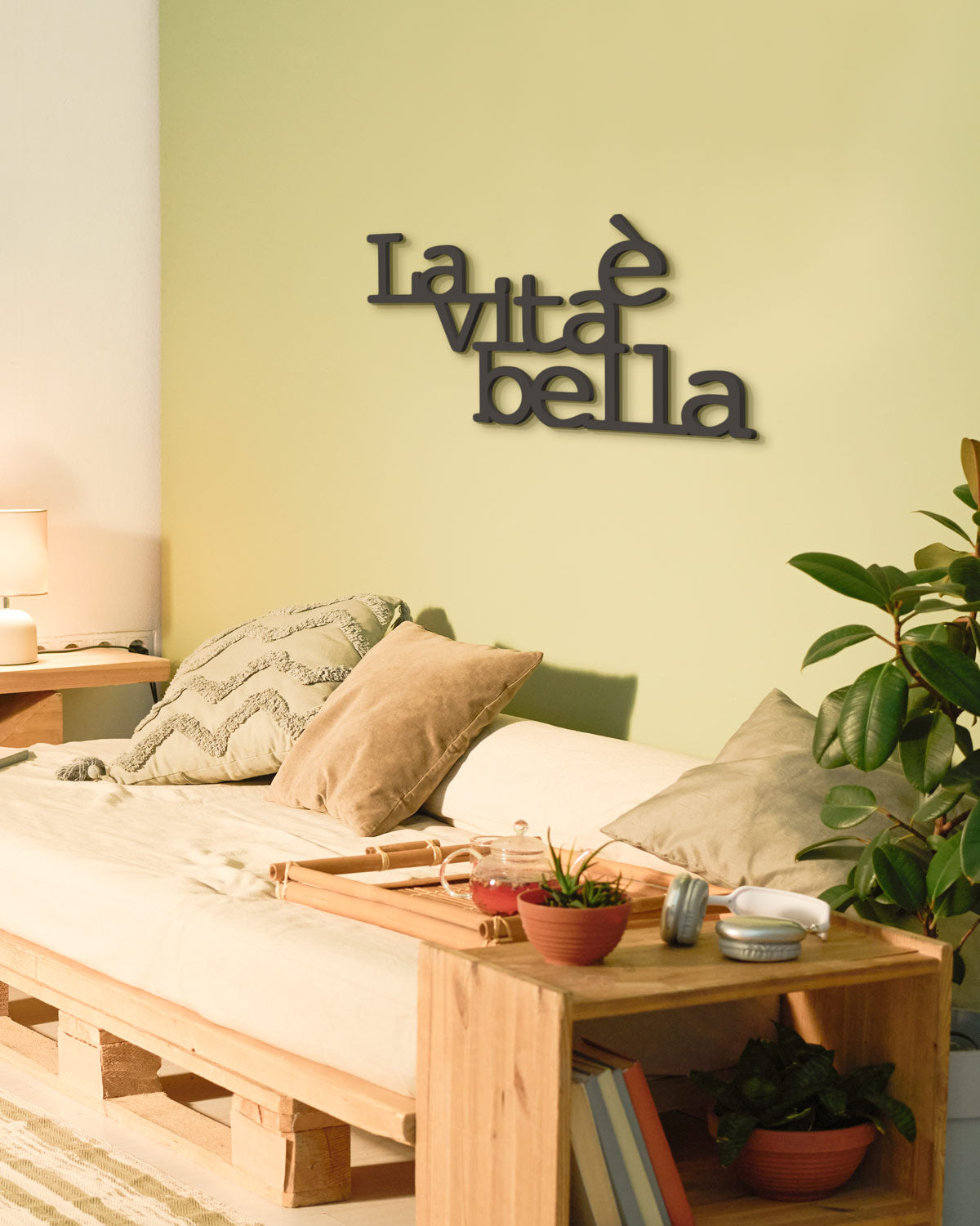 scritta in legno decorazione casa la vita è bella idea regalo #colore_nero