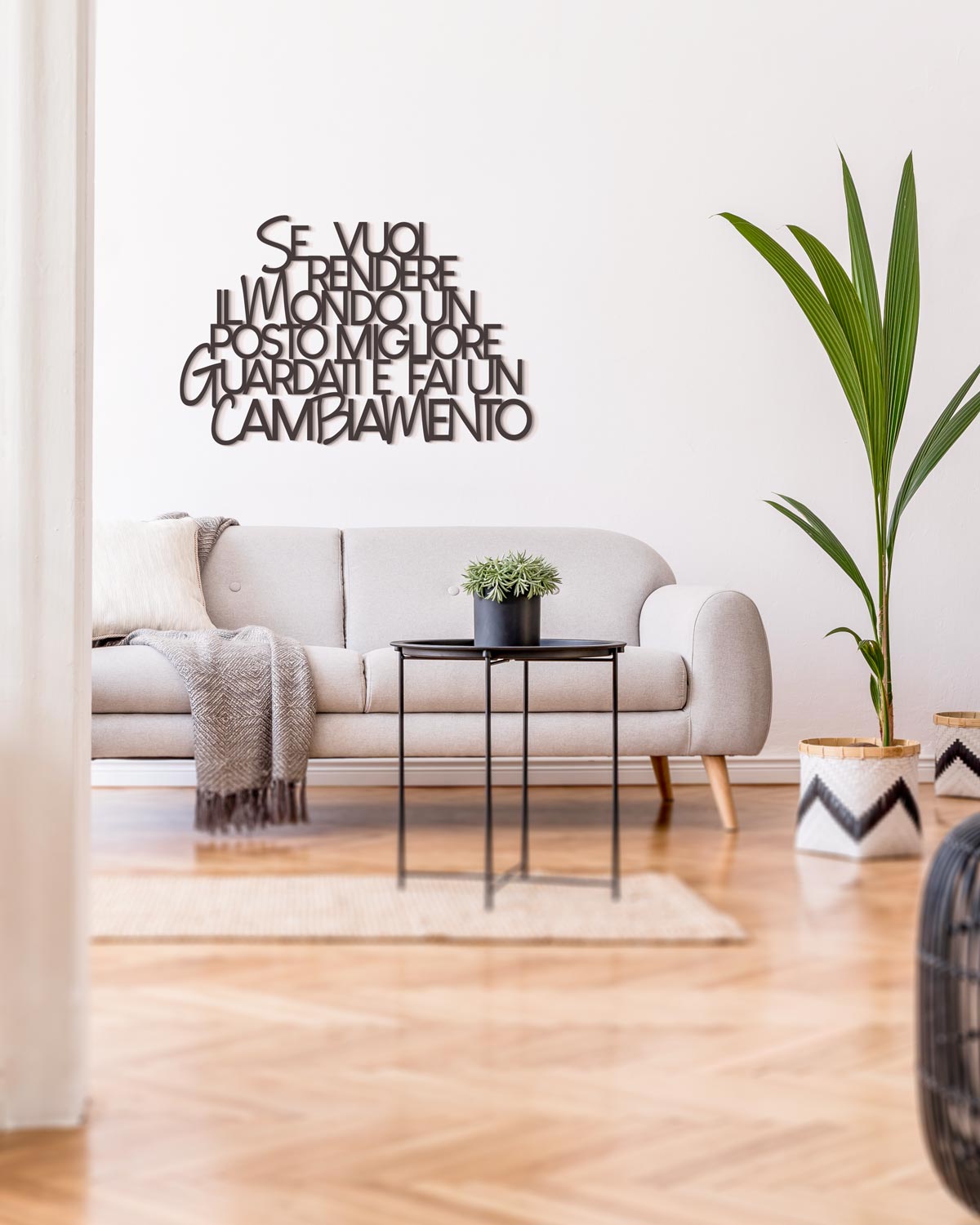 Scritta Guardati e fai un cambiamento
