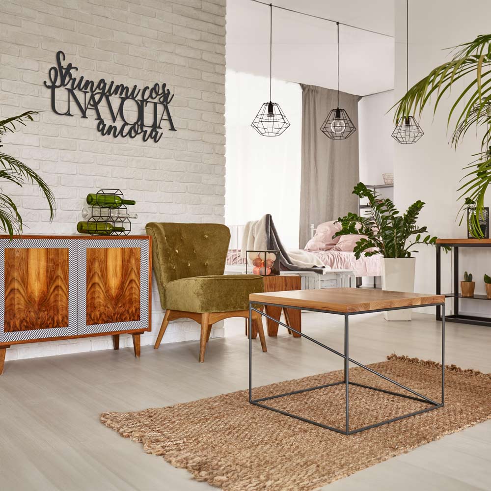 Scritta in Legno Stringimi così