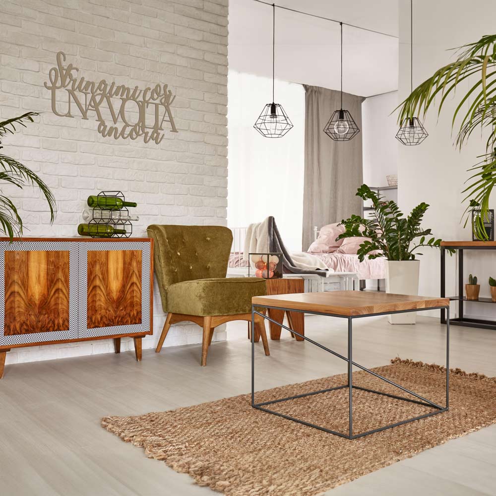 Scritta in Legno Stringimi così