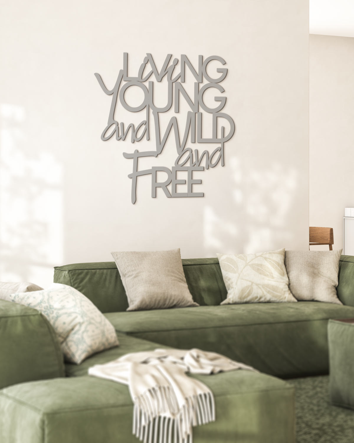 Scritta in legno Young, wild and free