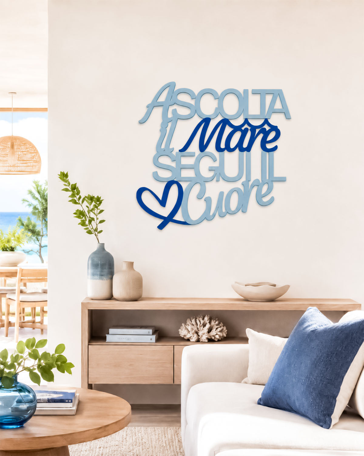 Scritta in legno Ascolta il mare segui il cuore
