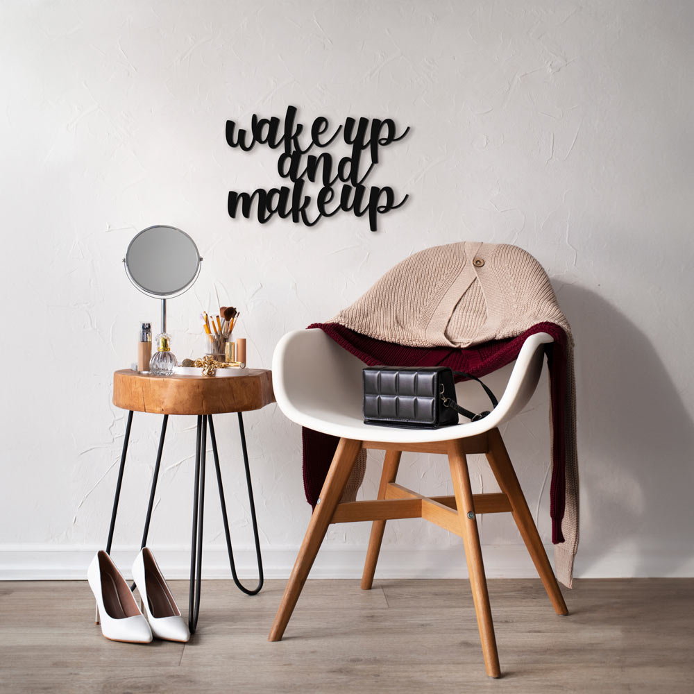 Scritta in Legno Wake up and Make up