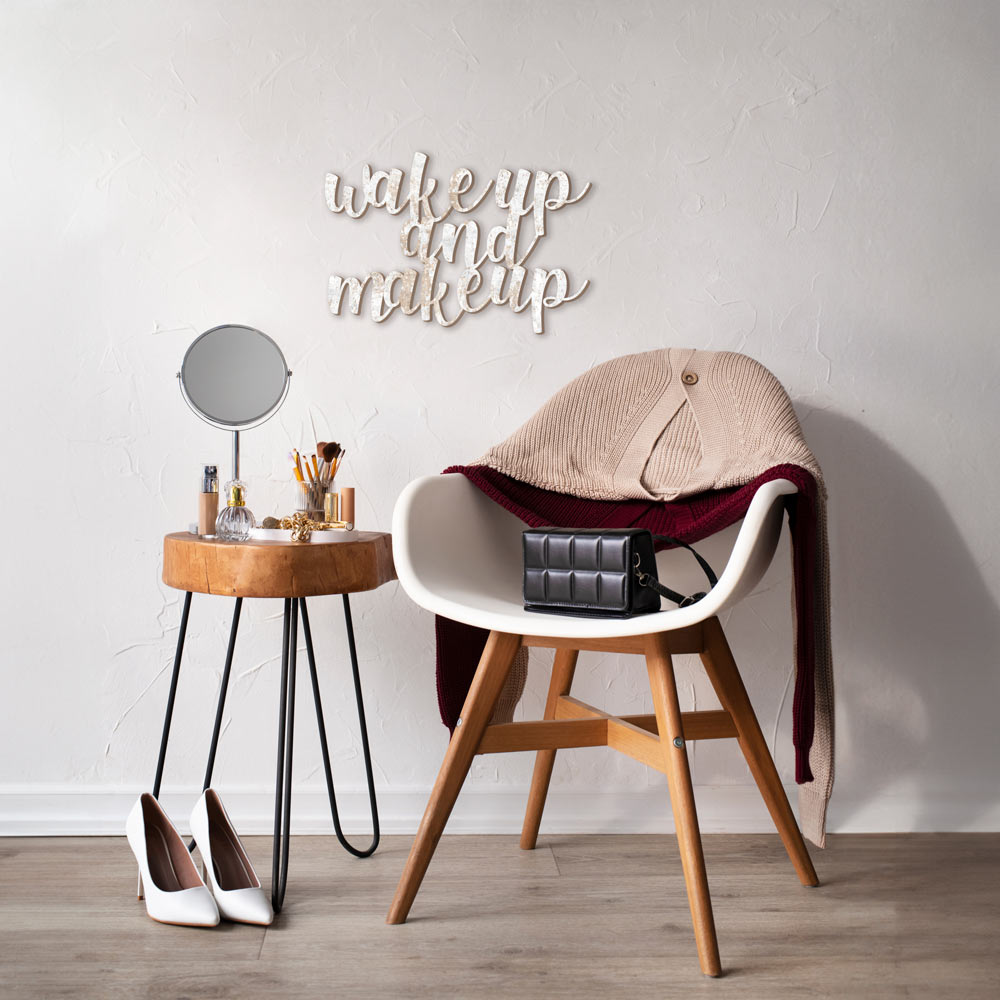 Scritta in Legno Wake up and Make up