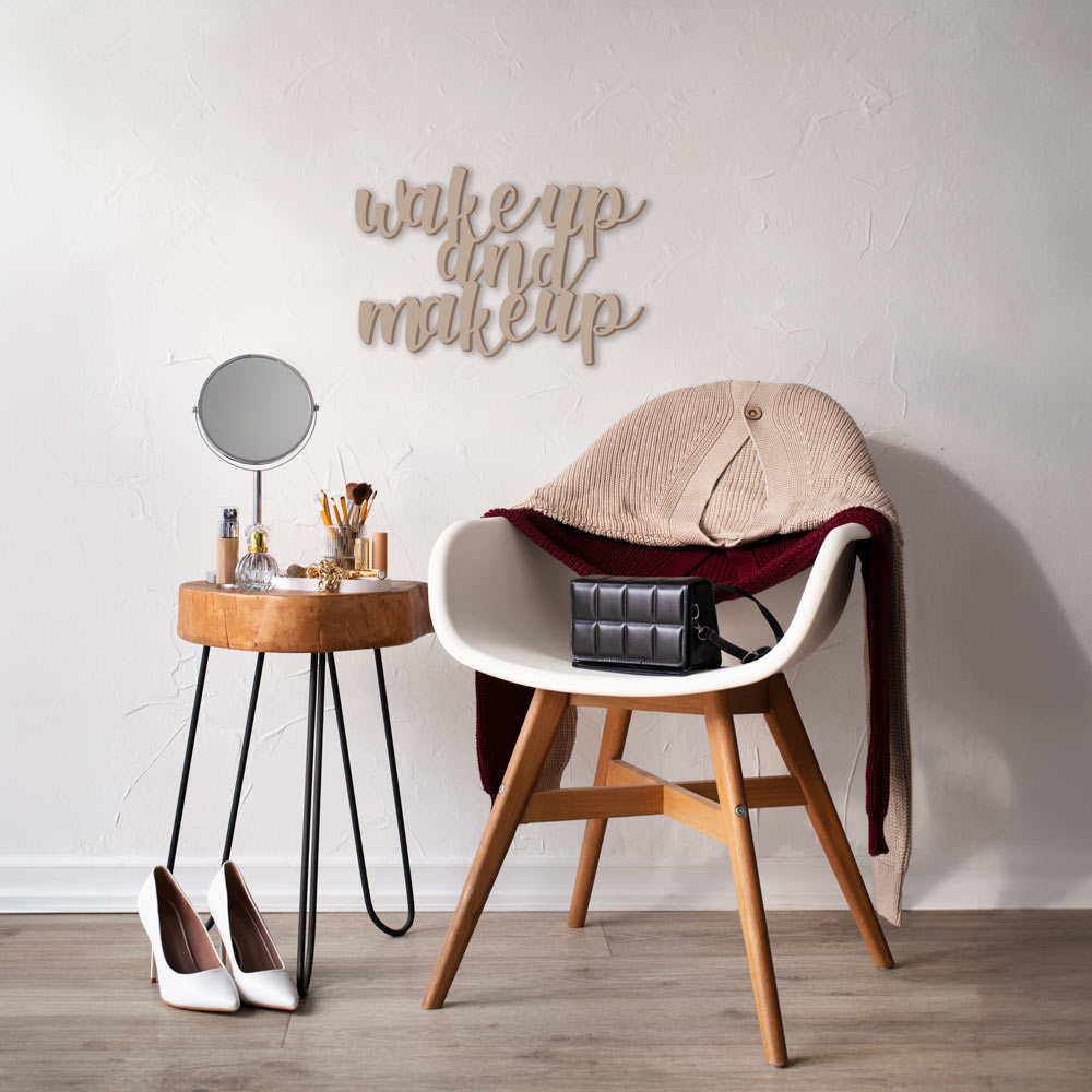 Scritta in Legno Wake up and Make up