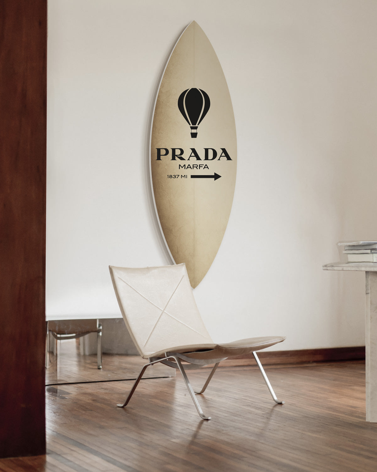 Surfboard Minimal Couture