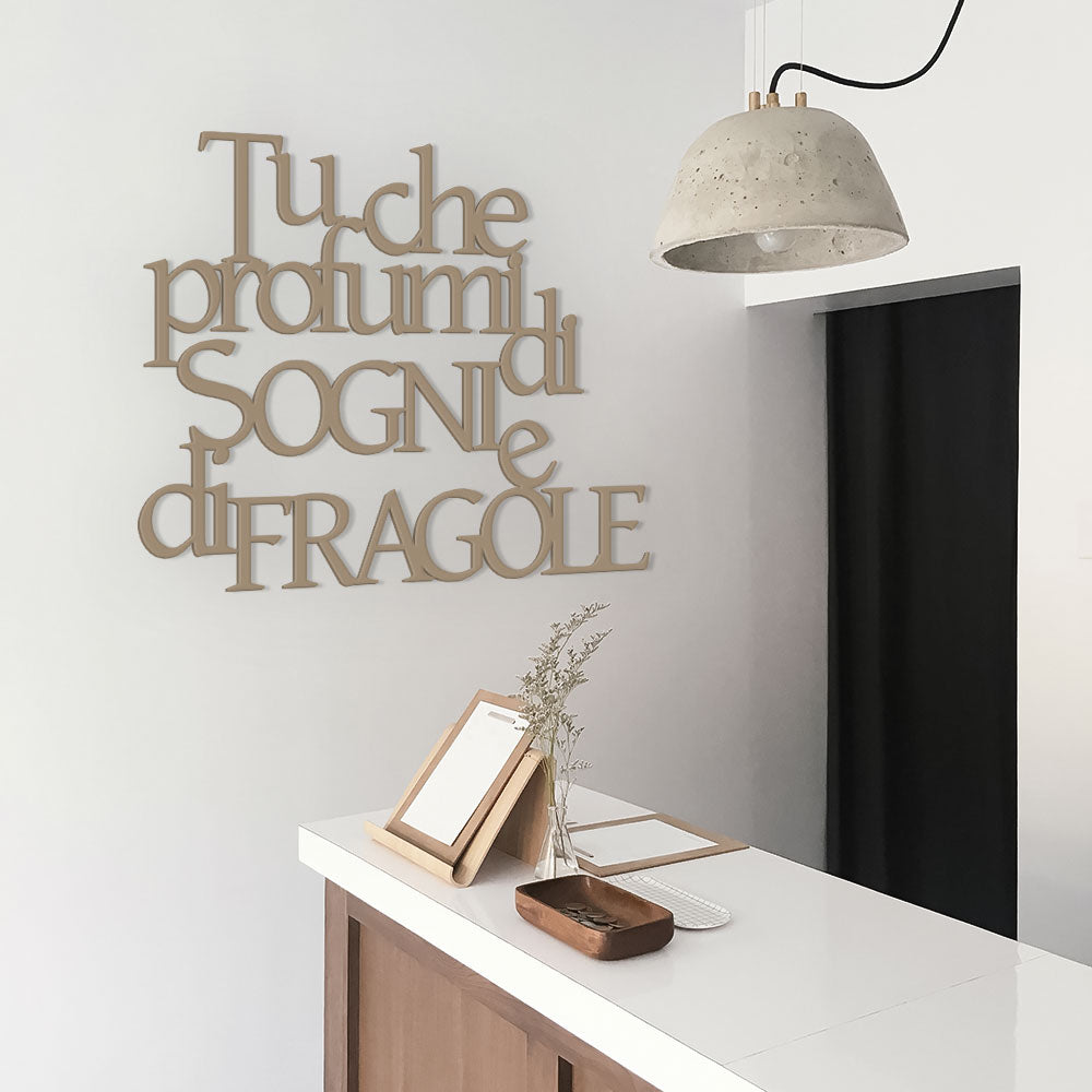 Scritta in Legno Sogni e Fragole