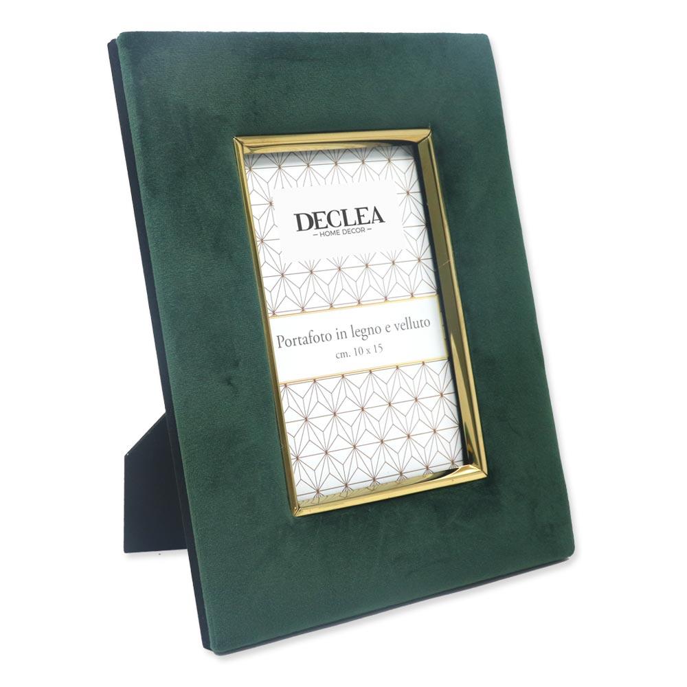 Green velvet and wood photo frame