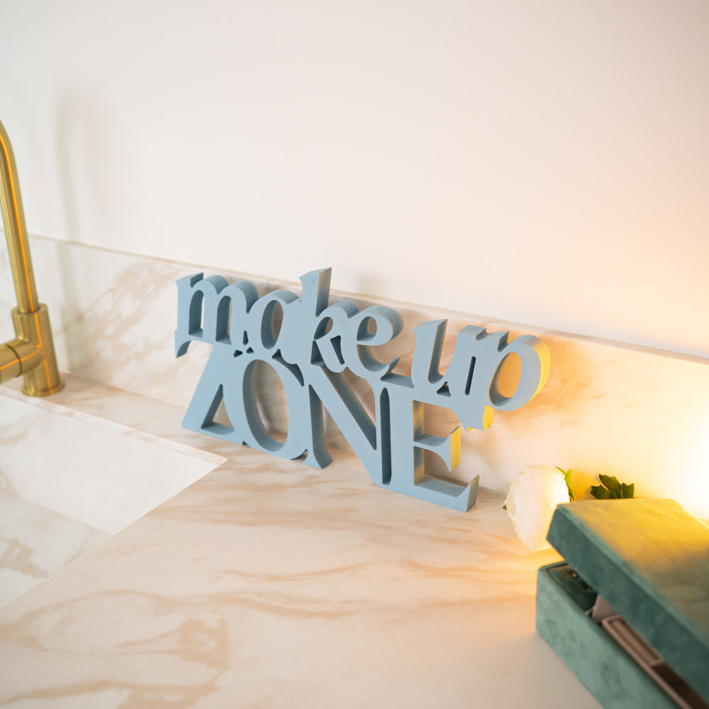 Targa in Legno Make Up Zone