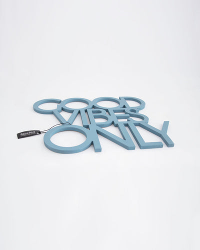 scritta decorativa per la casa motivazionale idea regalo scritta in legno good vibes only 