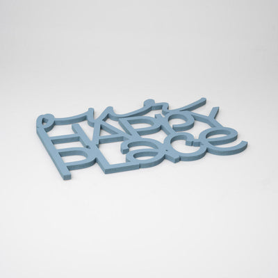 Scritta in Legno Our Happy Place