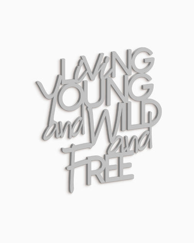 Scritta in legno Young, wild and free