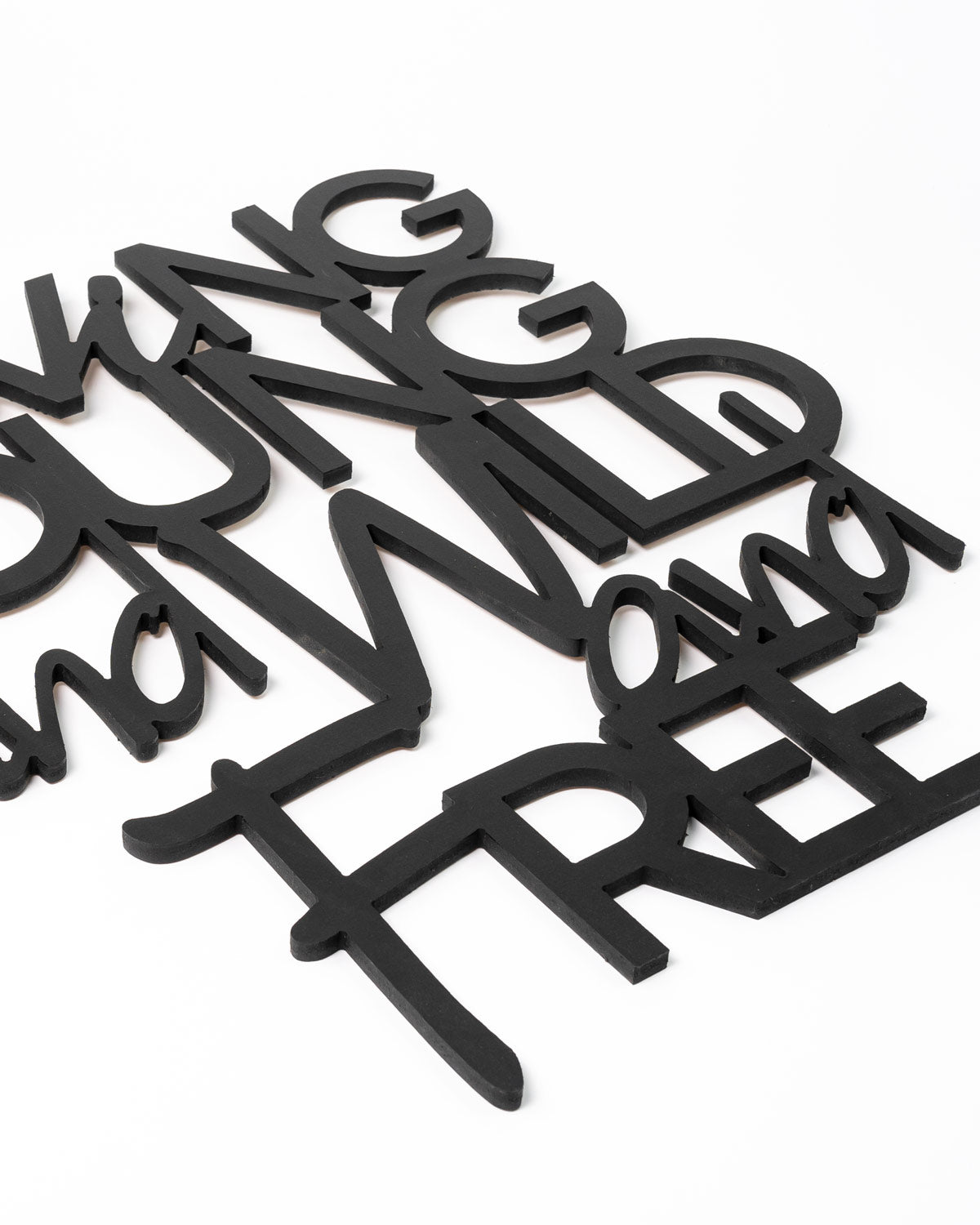Scritta in legno Young, wild and free