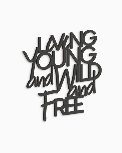 Scritta in legno Young, wild and free