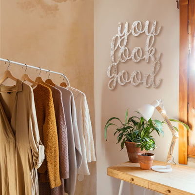 Scritta in Legno You Look Good