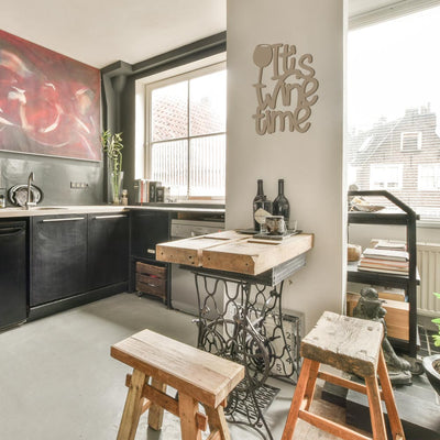 Scritta in Legno It's Wine Time