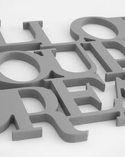 decorazione in legno follow your dreams scritta da appendere #colore_grigio-medio