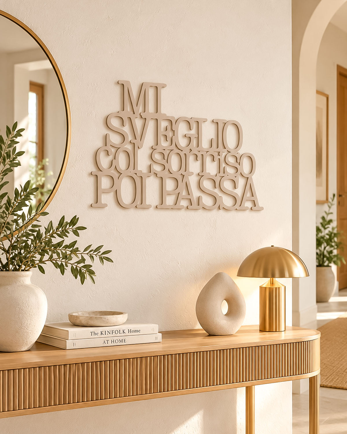 Scritta in legno Mi sveglio col sorriso poi passa