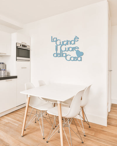 scritta in legno la cucina è il cuore della casa, decorazione da appendere in cucina, arredamento moderno 