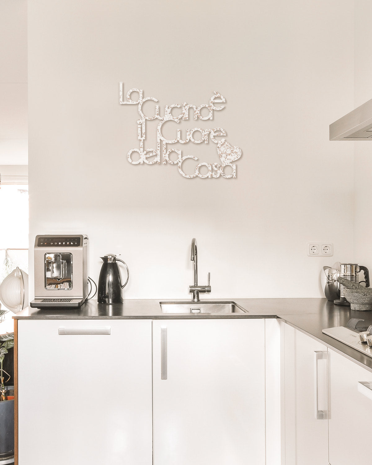 scritta in legno la cucina è il cuore della casa, decorazione da appendere in cucina, arredamento moderno #colore_shabby