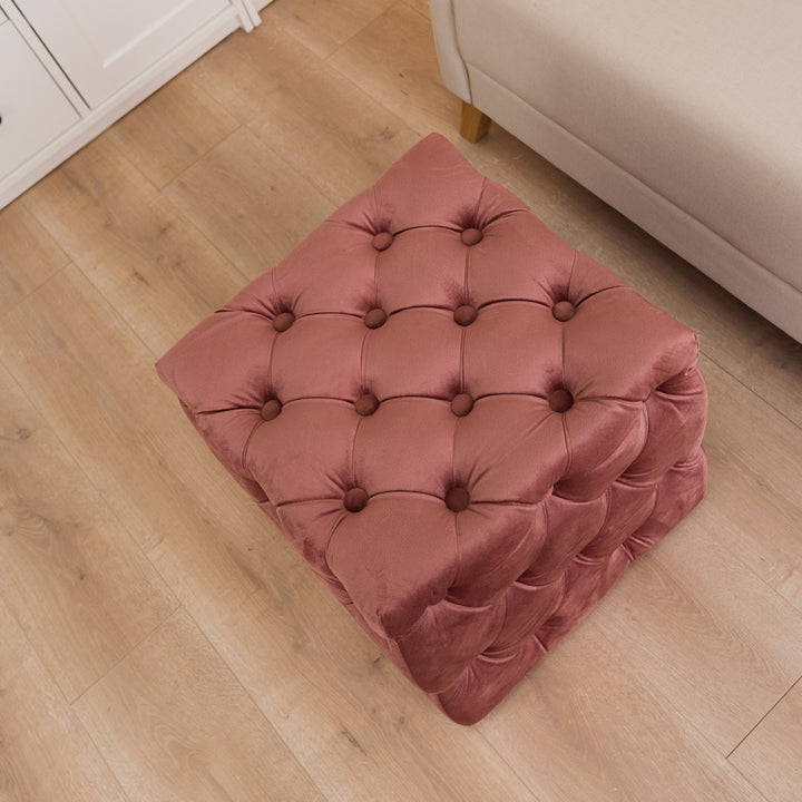 Pouf in pink quilted velvet
