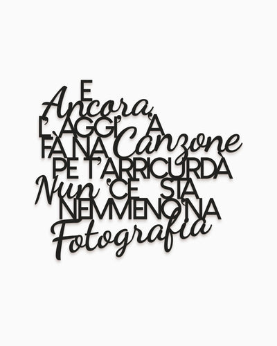 Scritta in legno Nemmeno 'na fotografia