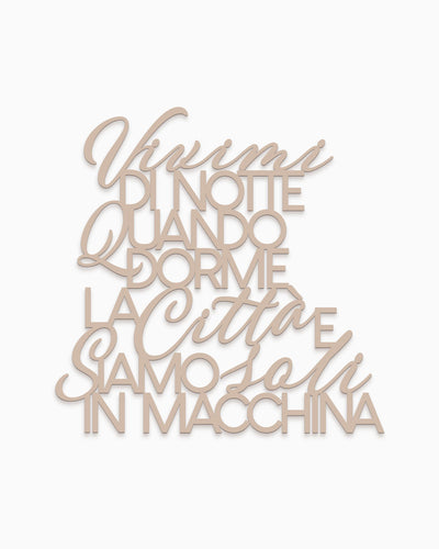 Scritta in legno Vivimi di notte