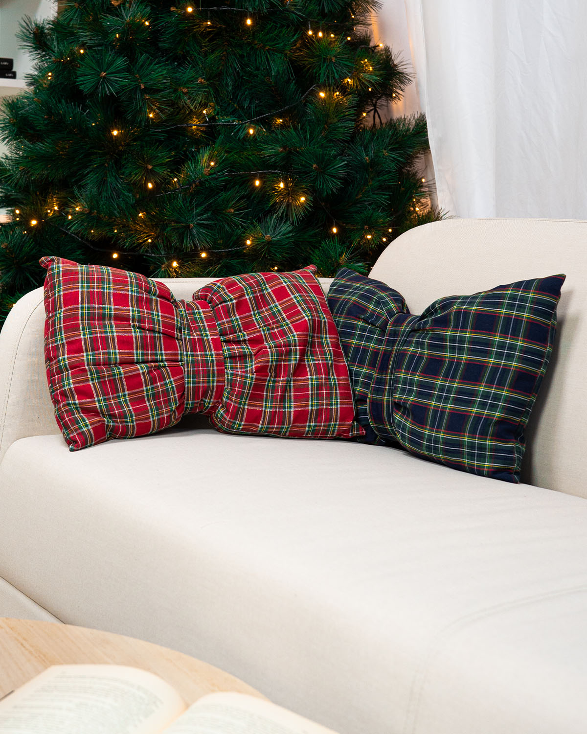 decorazione natalizia cuscino a forma di fiocco 