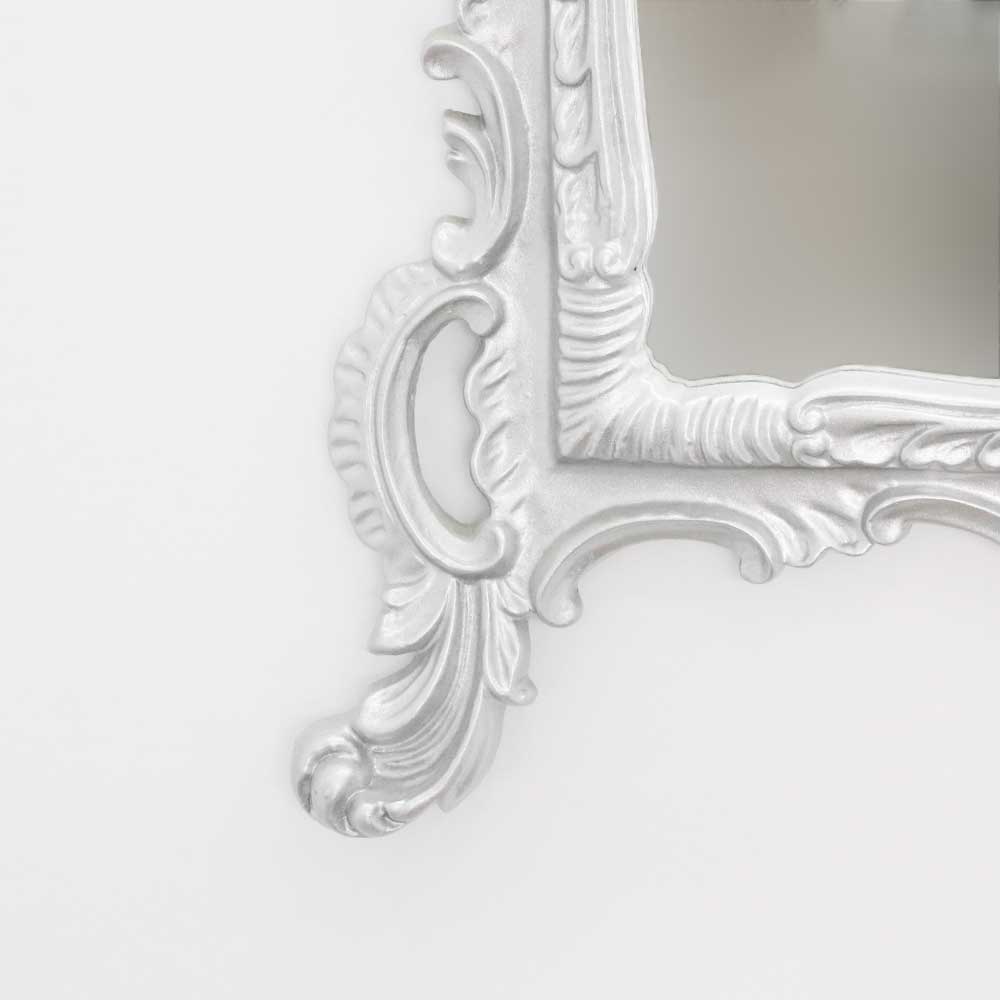 Specchio con cornice in legno intarsiata