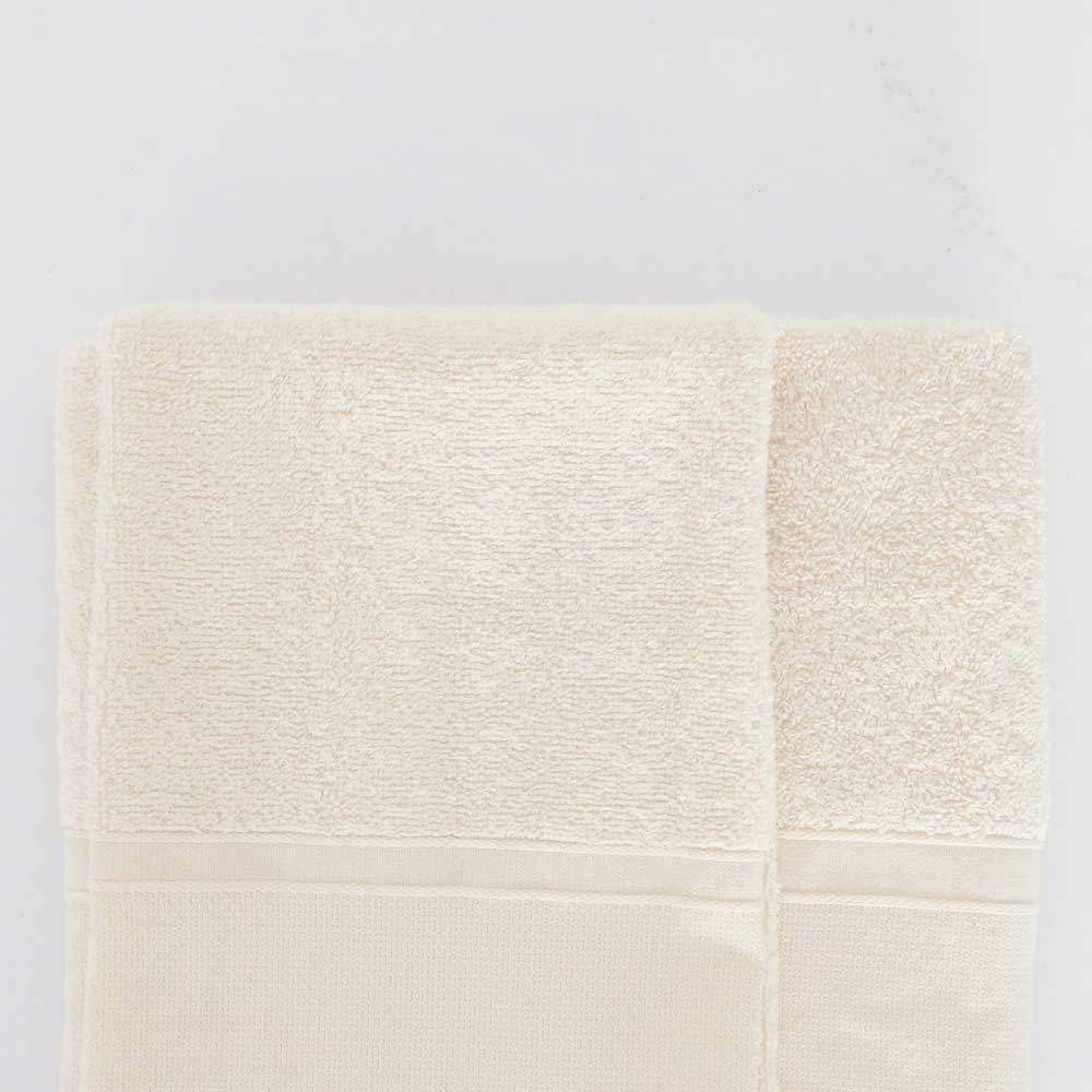 "Aida" Towel Set