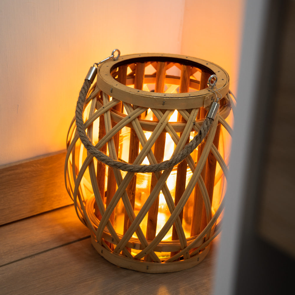 Lantern candle holder with rope handle