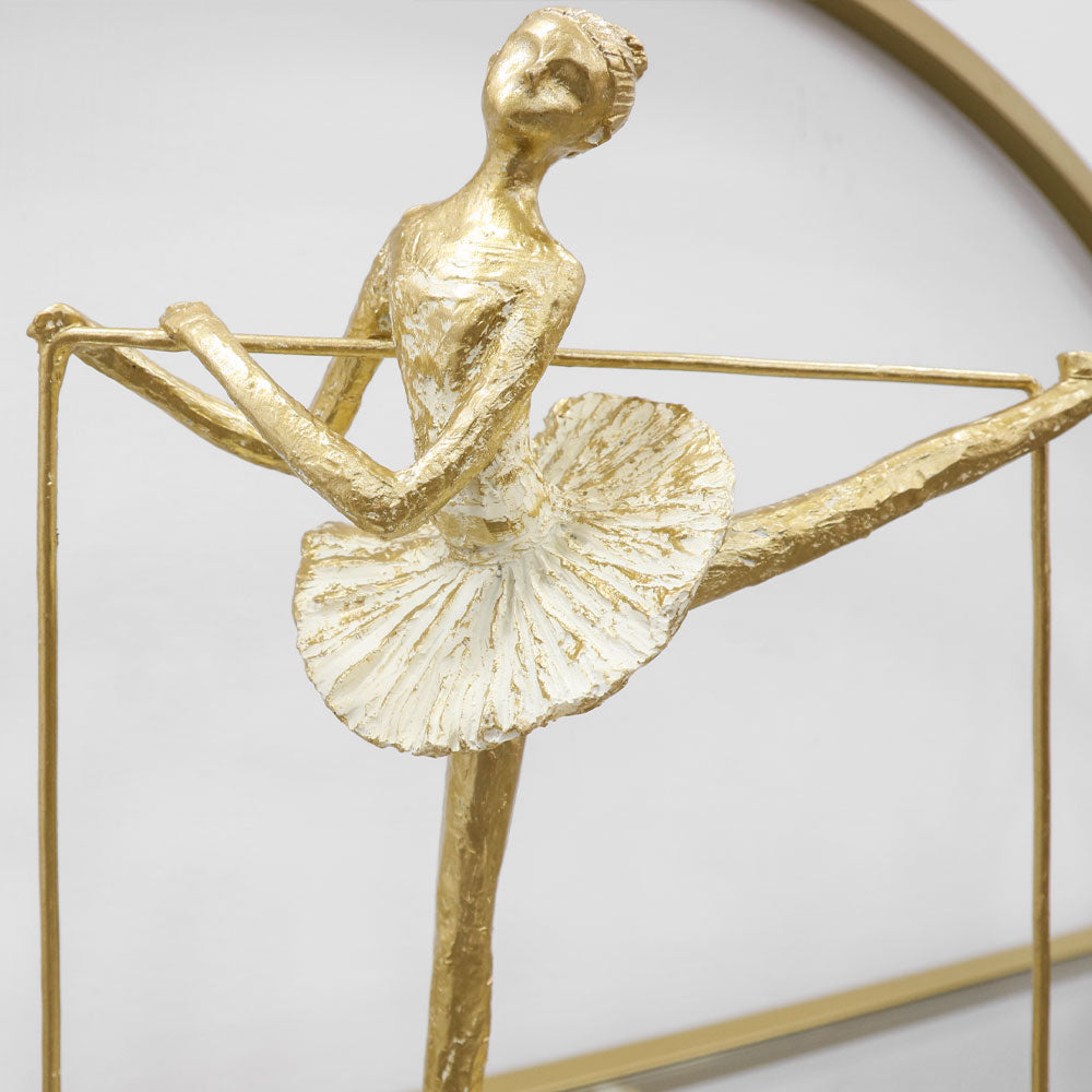 Ballerina su una Gamba Resina Oro