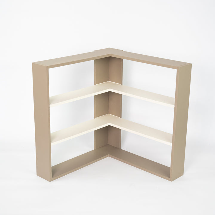 Corner splashback with 2 shelves
