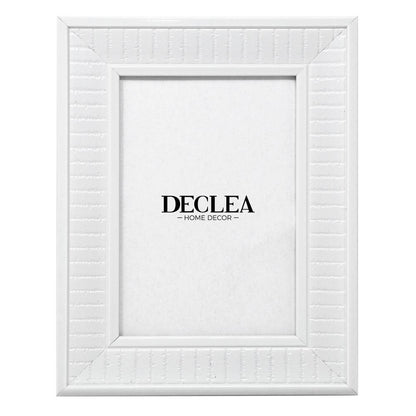 Calid white photo frame