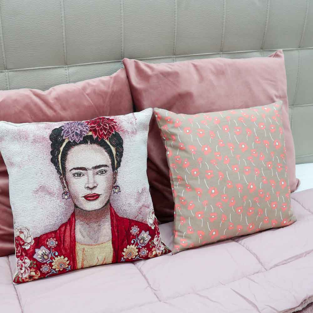 Freeda cushion